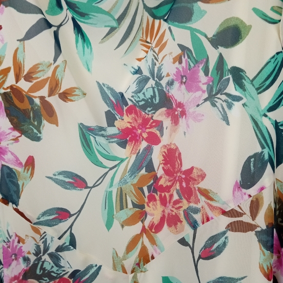 NWOT Signature by Robbie Bee Cowl Neck Floral Chiffon Handkerchief Dress Sz. 24W - Picture 2 of 14